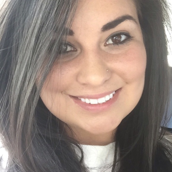 Meet Your Posher - Picture 2 of 2